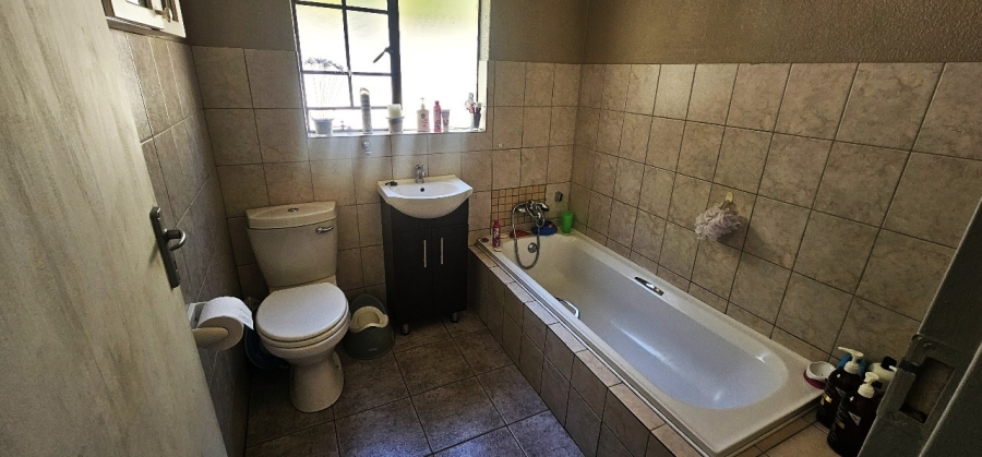 To Let 3 Bedroom Property for Rent in Bodorp North West